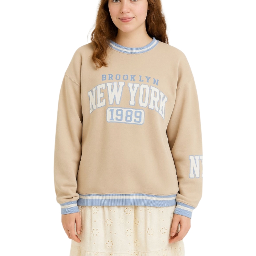 NWOT Orange Kiss cozy vintage-inspired sweater classic Brooklyn NY graphic Large
